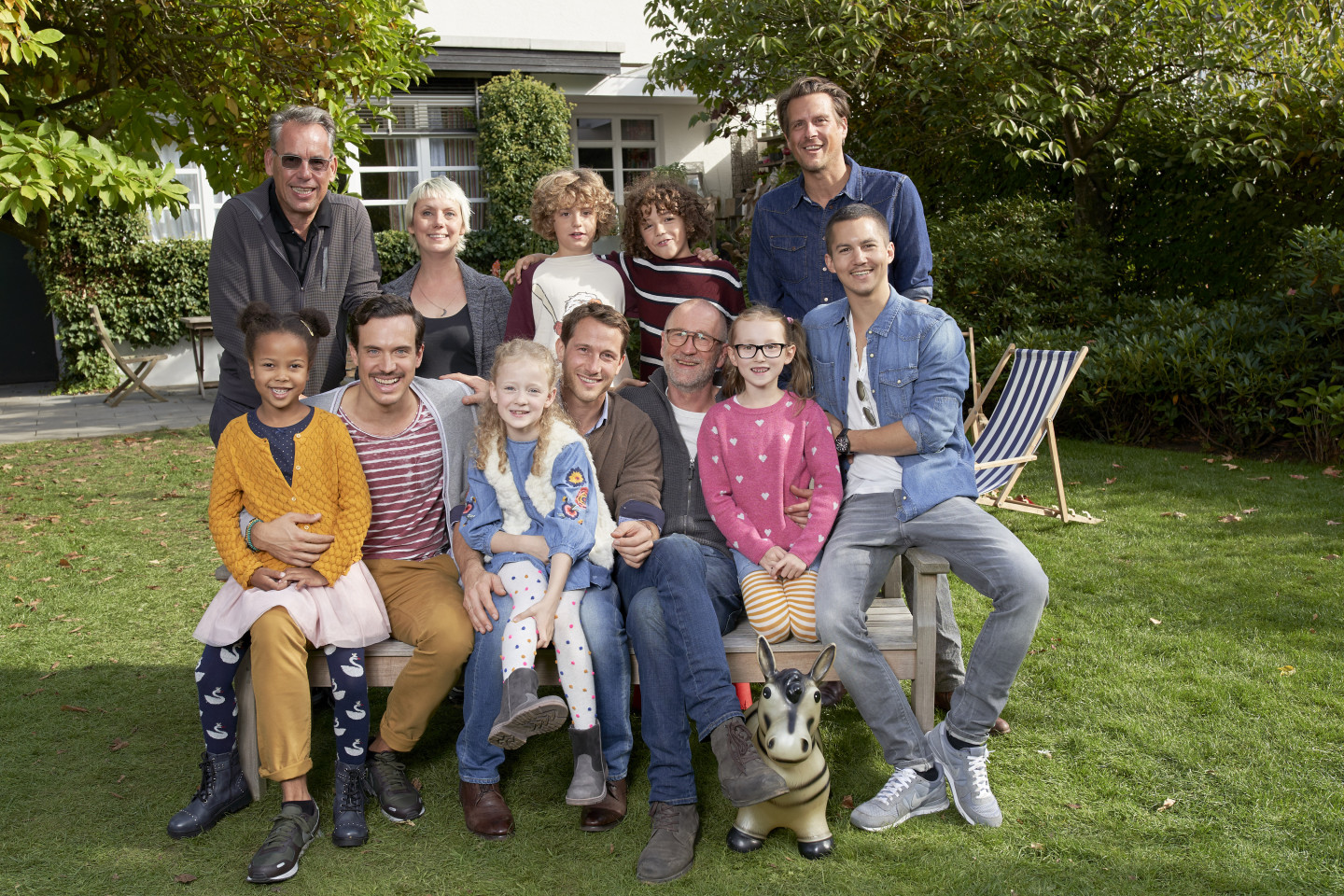 Vater Allein Zu Haus Drehstart Fur Komodiendreiteiler Bavaria Film Gmbh